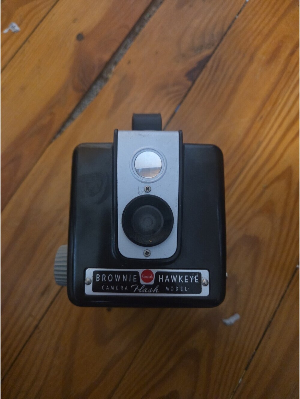 Vintage Kodak Brownie Hawkeye Flash Model Box Camera - 620 Film Bakelite Deco